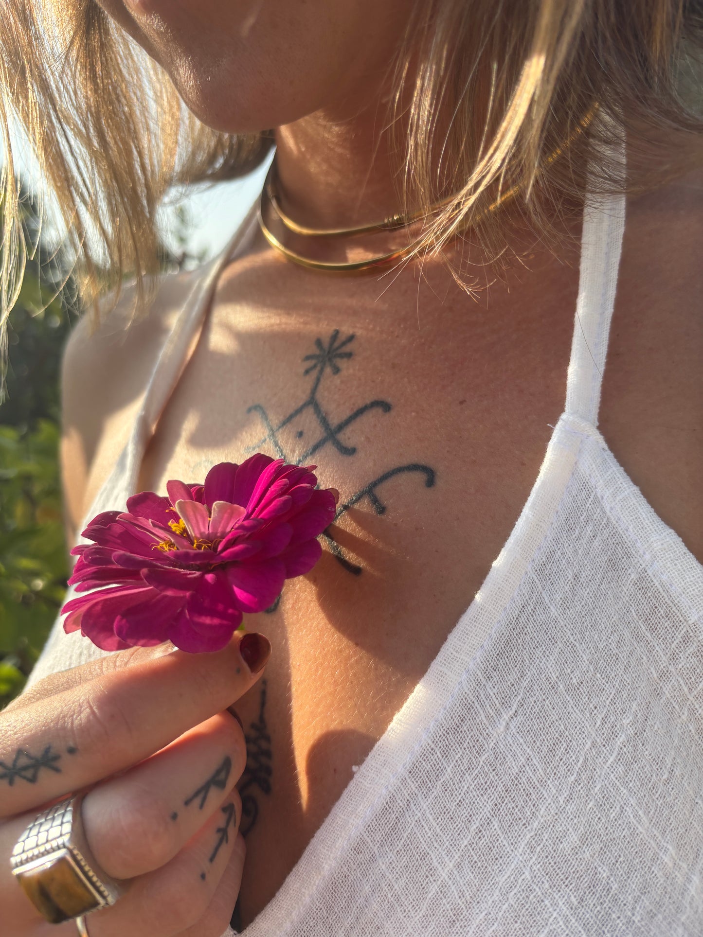 GODDESS CHOKER